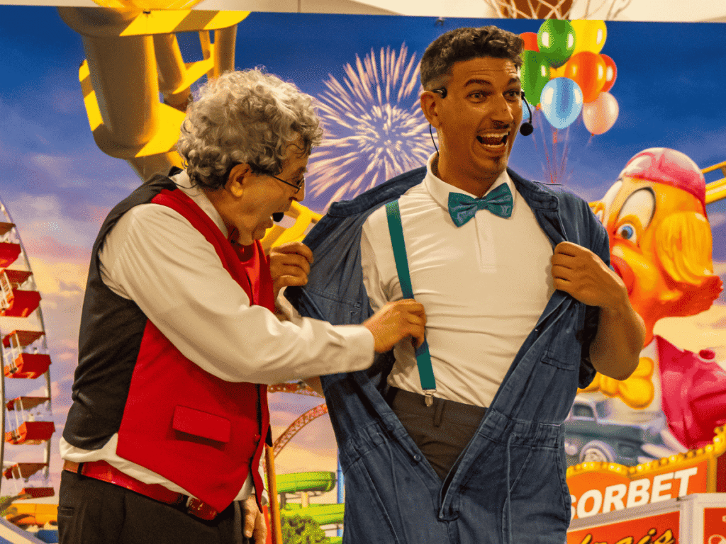 L'apprenti et son mentor l'un d'un spectacle